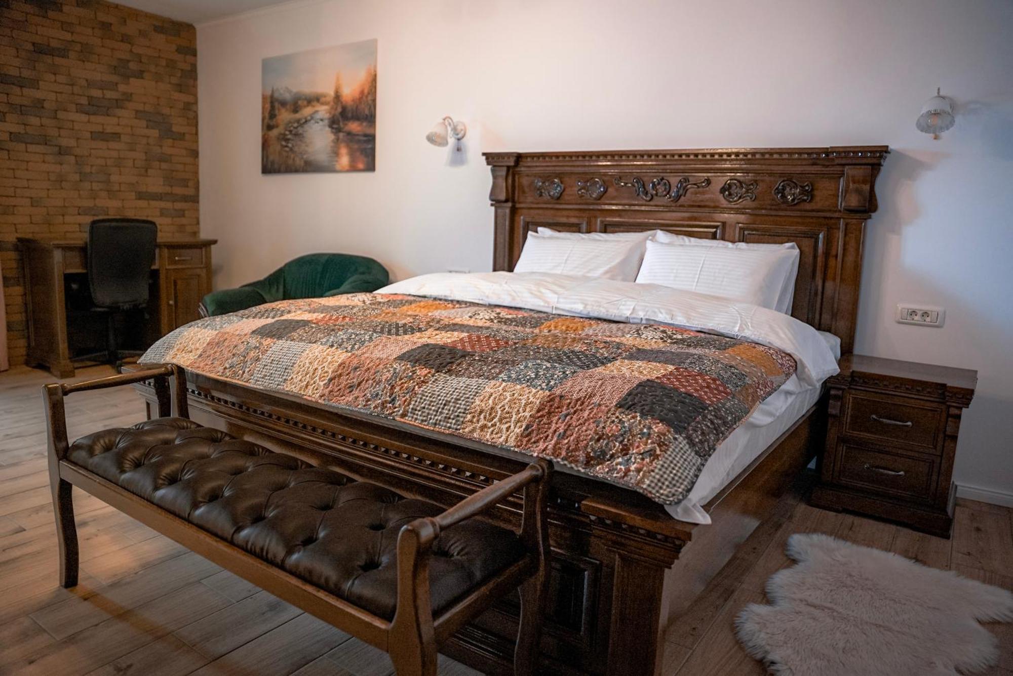 Bed and Breakfast Boutique Marlen à Ghimbav Extérieur photo
