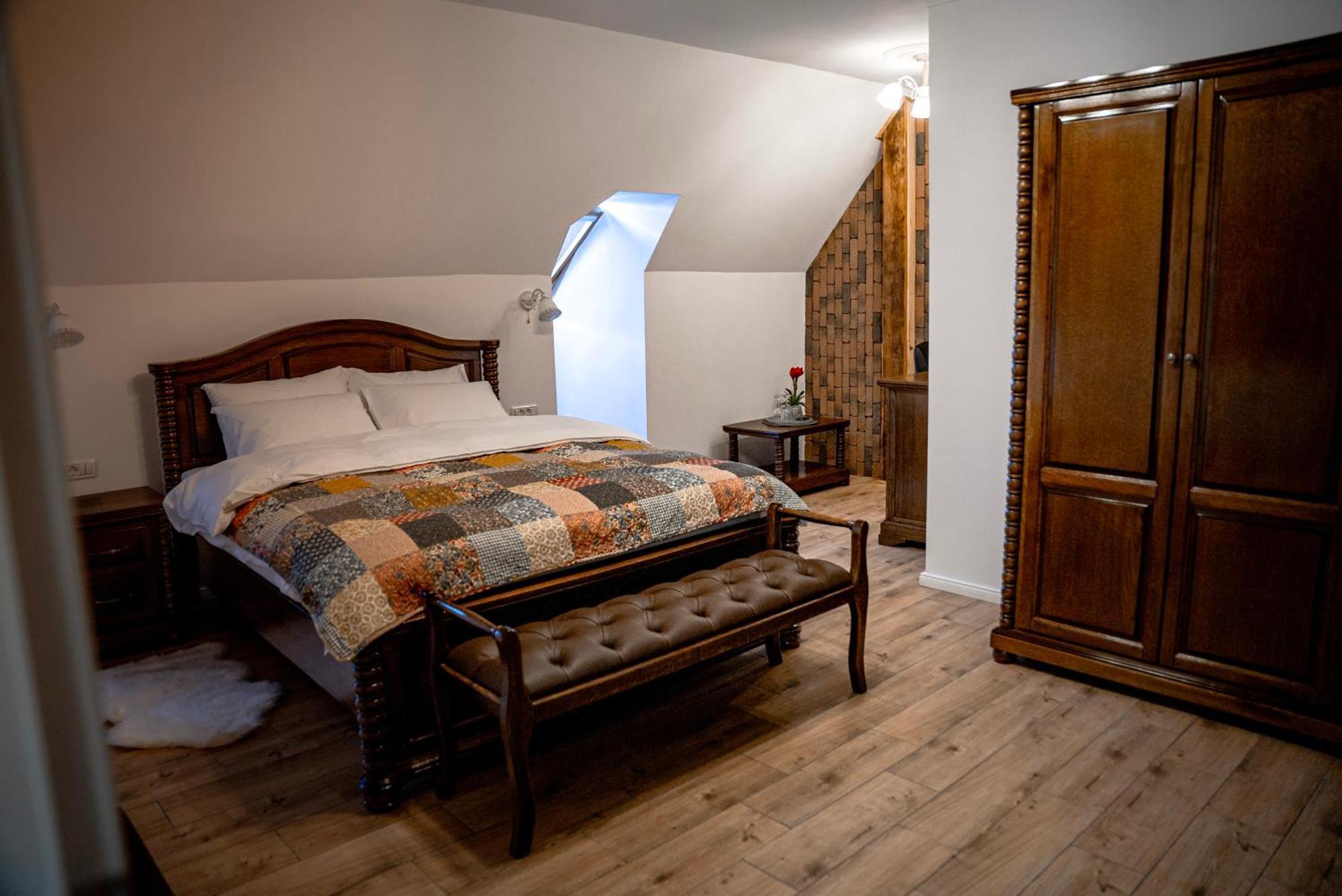 Bed and Breakfast Boutique Marlen à Ghimbav Extérieur photo