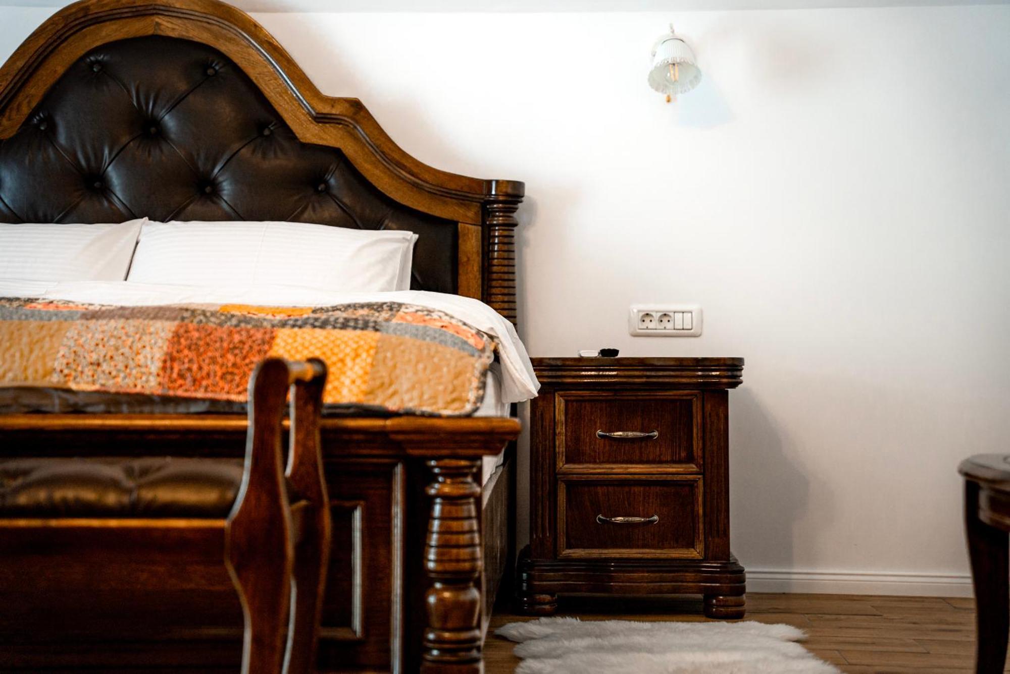 Bed and Breakfast Boutique Marlen à Ghimbav Extérieur photo