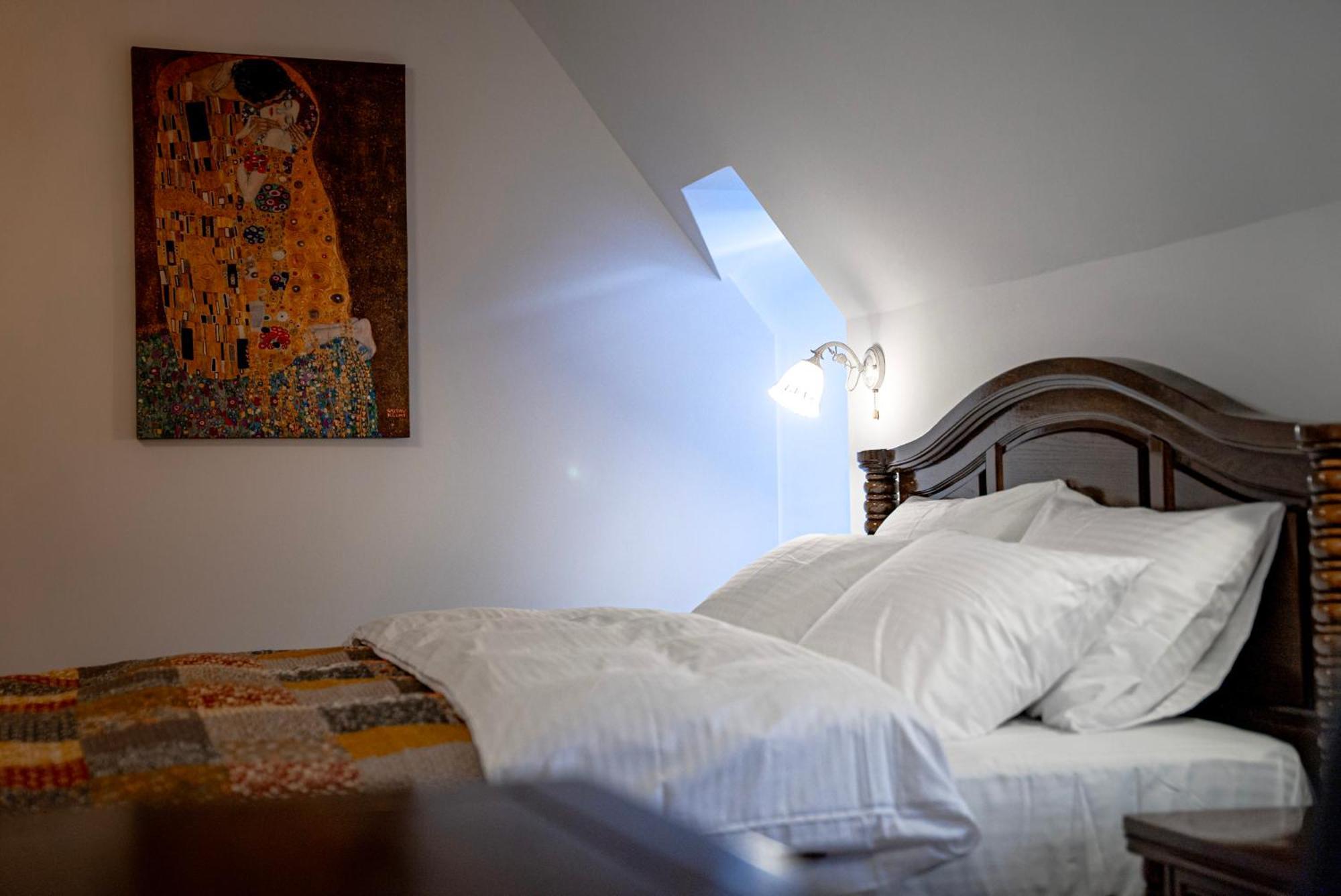 Bed and Breakfast Boutique Marlen à Ghimbav Extérieur photo