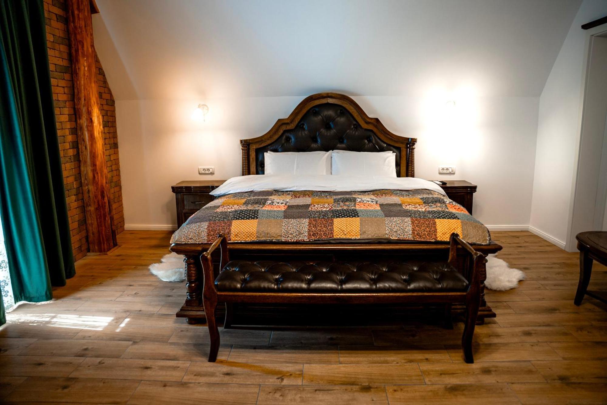 Bed and Breakfast Boutique Marlen à Ghimbav Extérieur photo