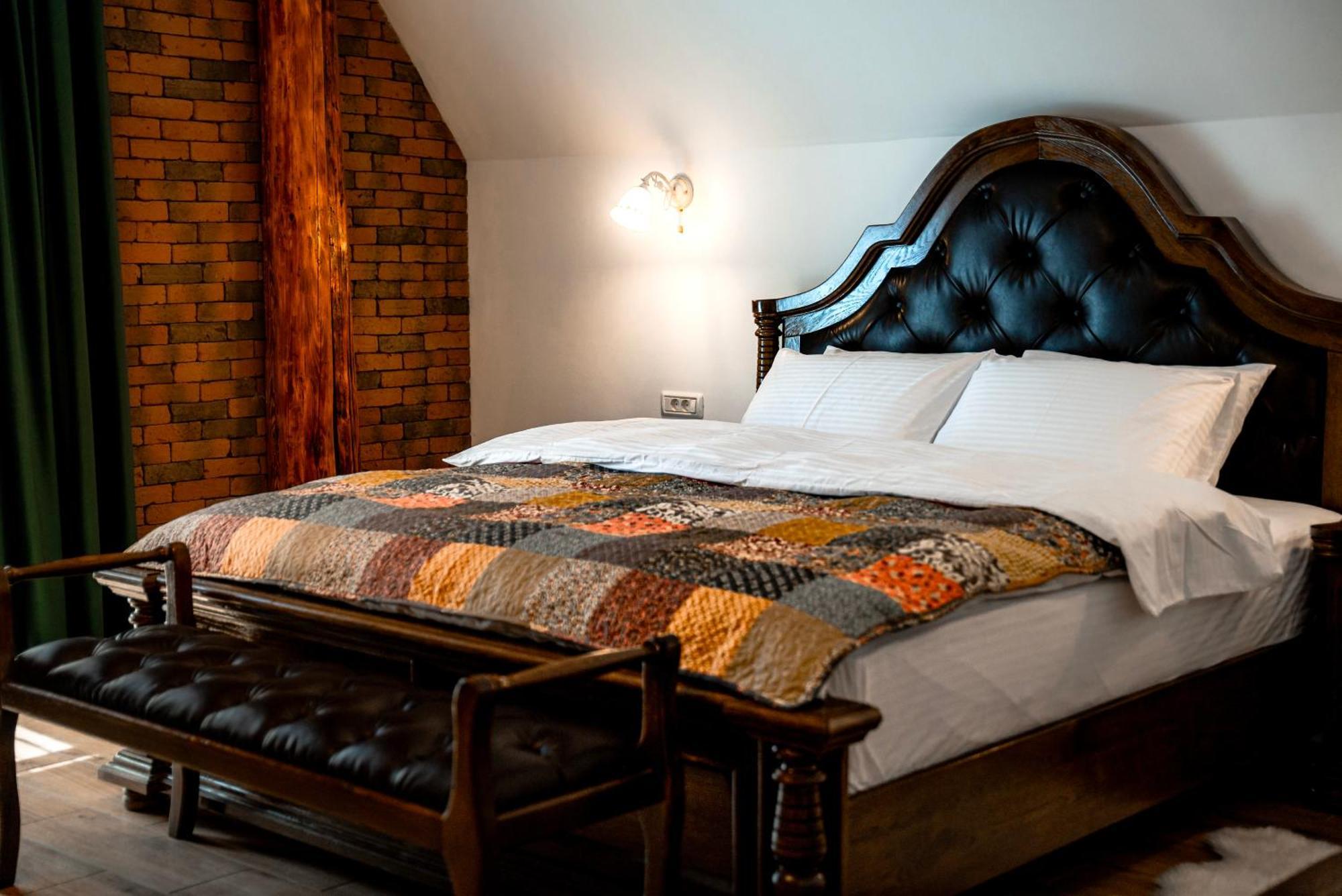 Bed and Breakfast Boutique Marlen à Ghimbav Extérieur photo