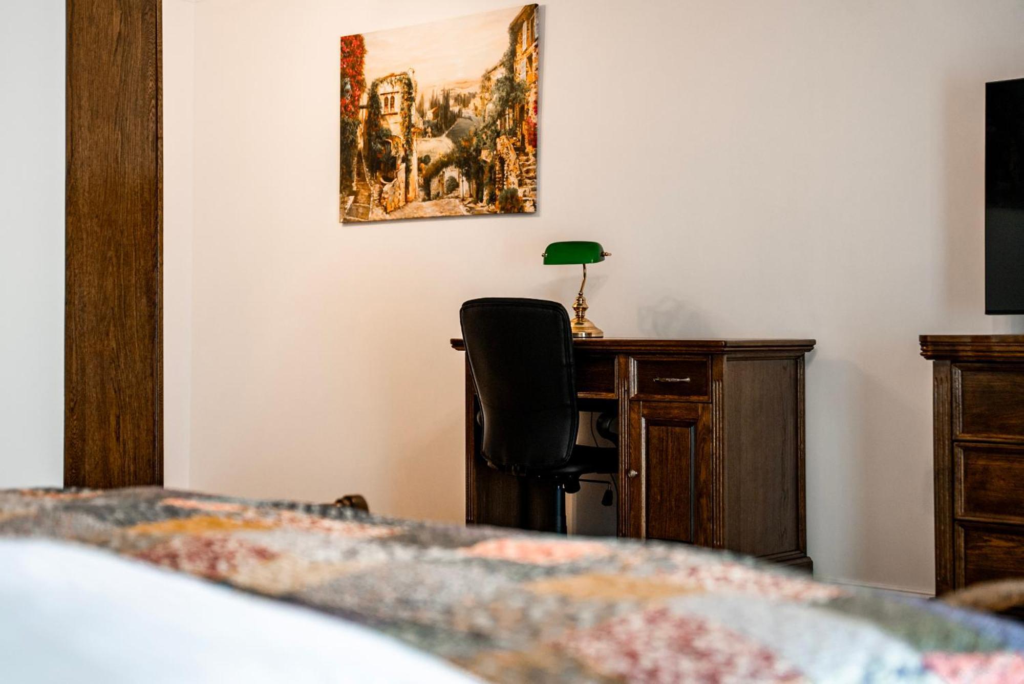 Bed and Breakfast Boutique Marlen à Ghimbav Extérieur photo